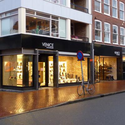 Venice Schoenenzaak - Nwe Ebbingestraat te Groningen